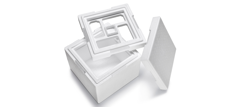 Una caja aislante blanca con anillo intermedio y tapa