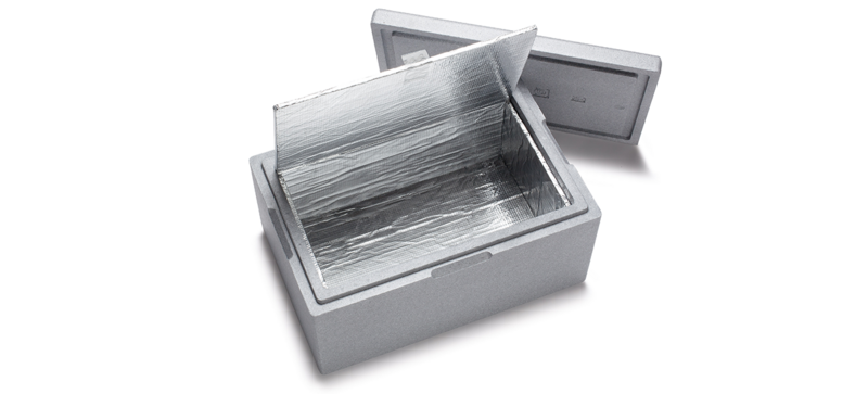 Una caja aislante gris con film aislante