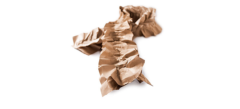 Una tira de almohadillados de papel marrón