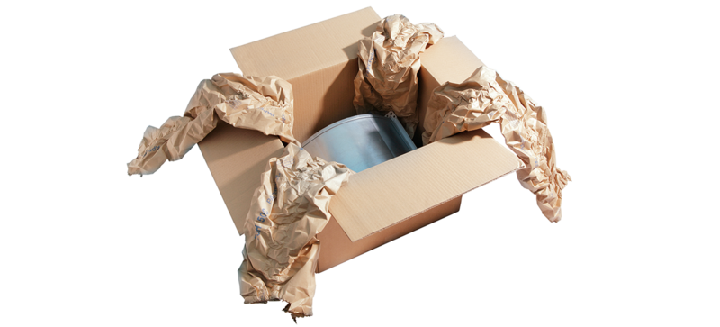 Una caja de cartón con un componente y almohadillados de papel marrón
